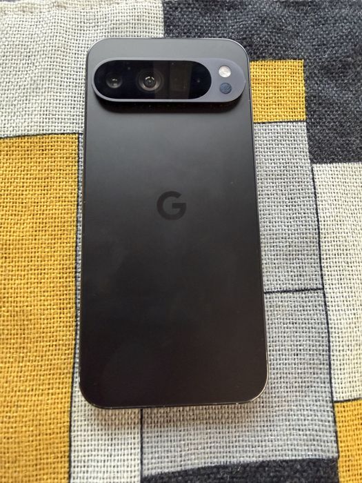 Google Pixel 9 Pro XL + Pixel Buds Pro слушалки