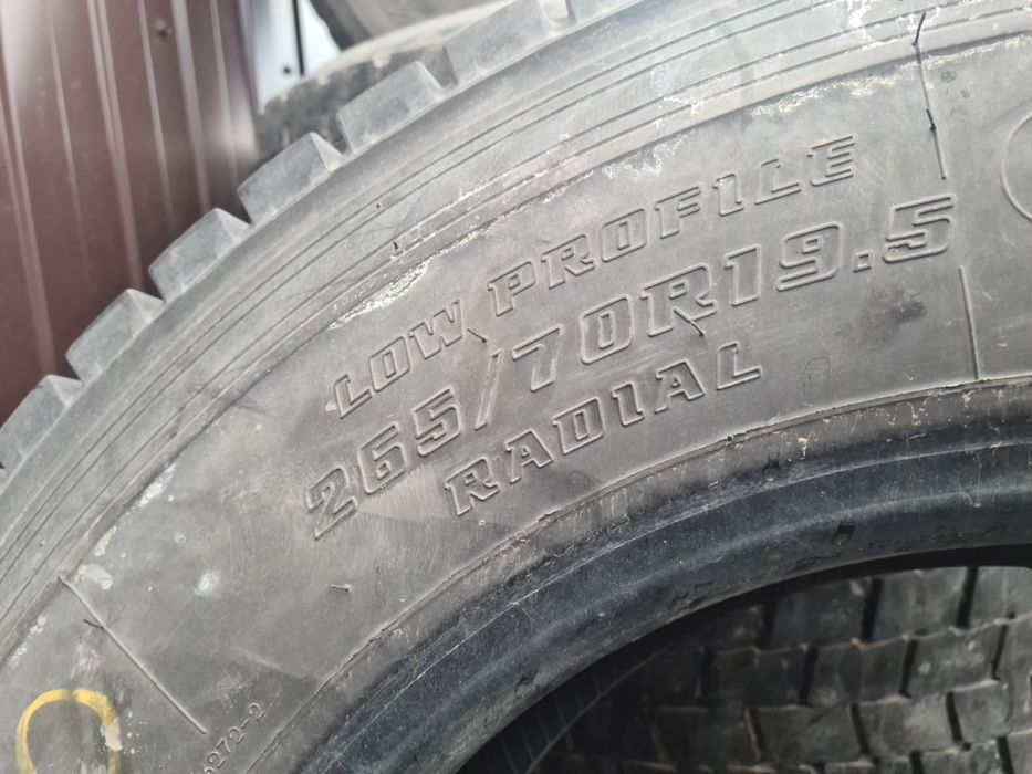Шина 265/70 R 19.5