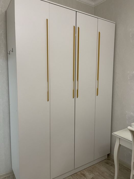 Срочно продам шкаф