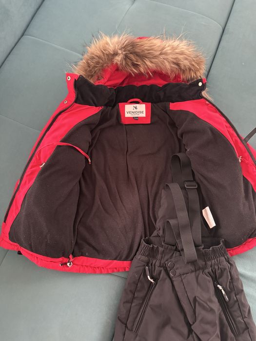 Продам лыжный костюм на девочку