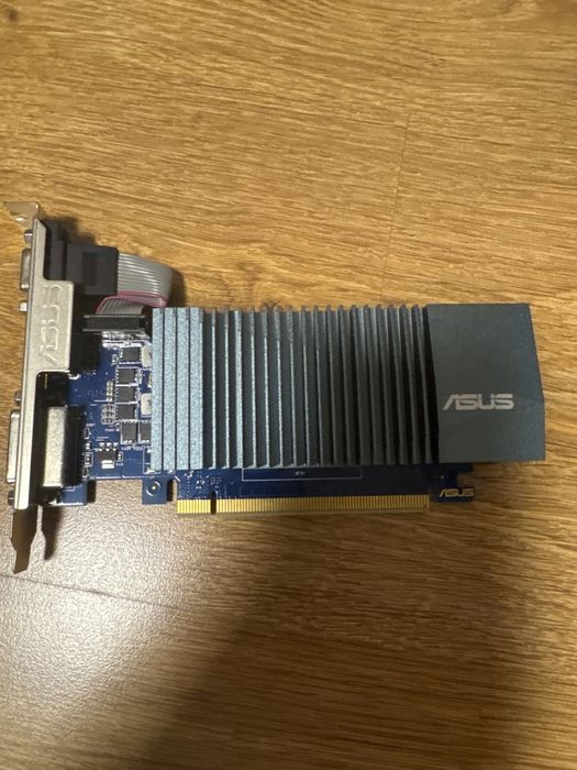 Placa video Asus GT 710