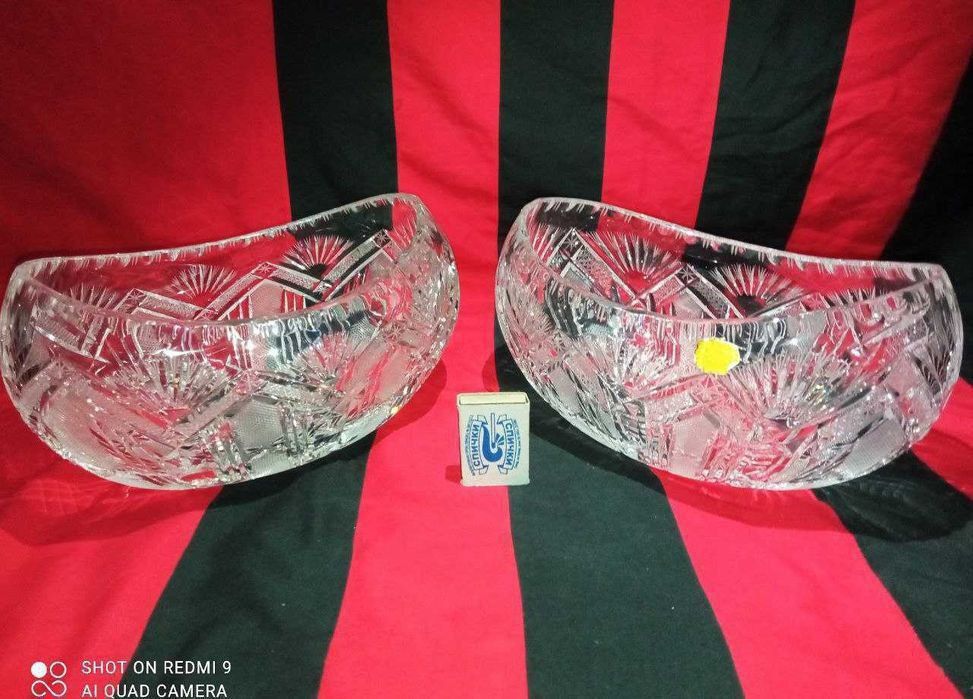 Этажерка конфетница-фруктовница 
В наличии 2 шт
Высота 25см

Декор зна