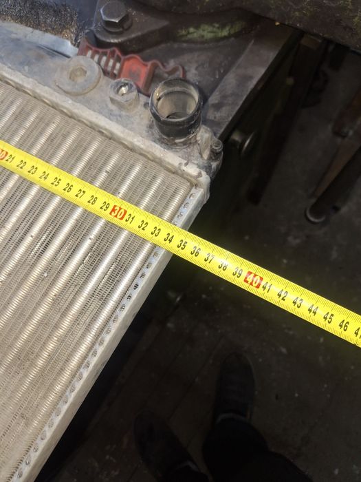 Продам радиатор на ваз 2110 12