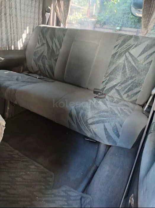 Минивен toyota HIACE