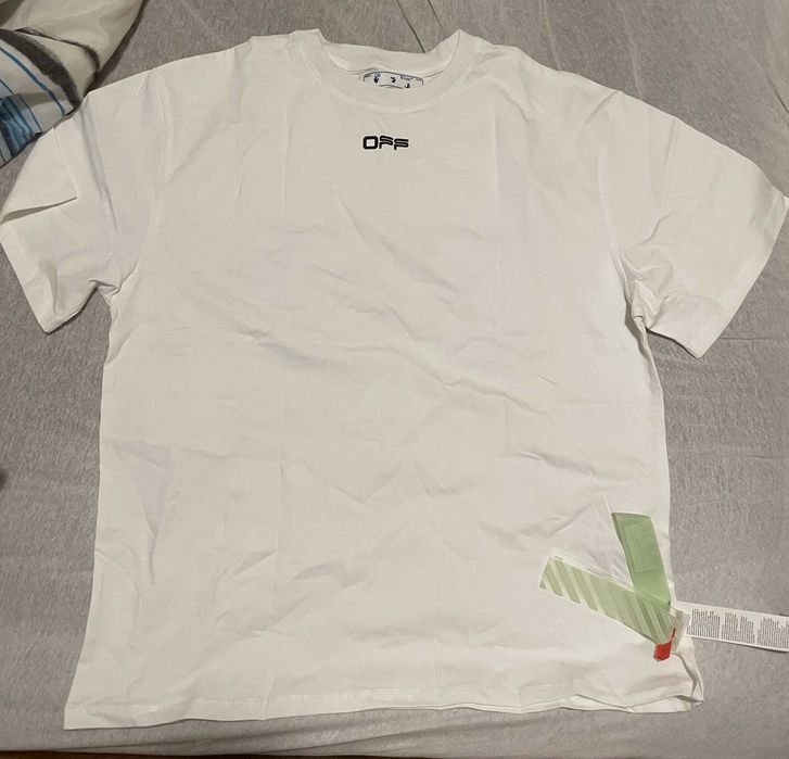 Vand Tricou Off White, nou cu eticheta, marimea L dar potrivit XL