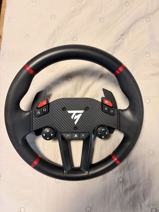 Thrustmaster T598-P с волан Ferrari SF1000 и Playseat f1