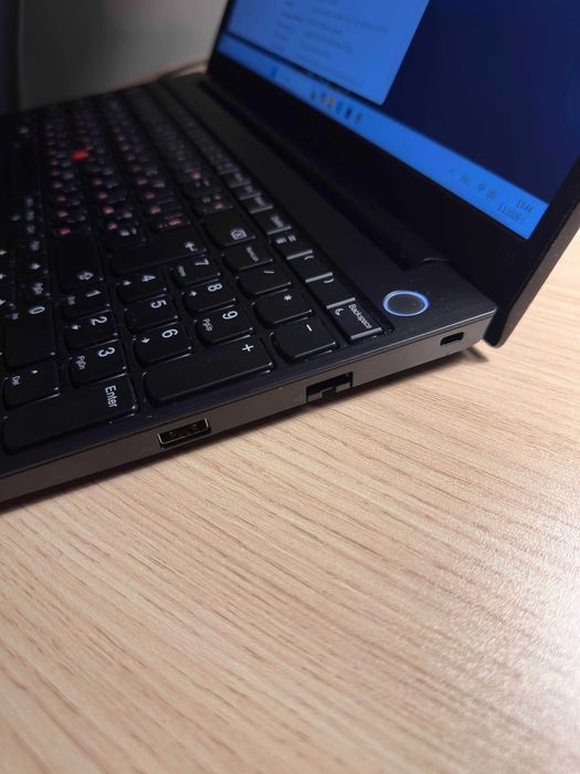 Lenovo Thinkpad E15 / i5-11Gen / 16GB RAM / 512GB NVMe / Win 11