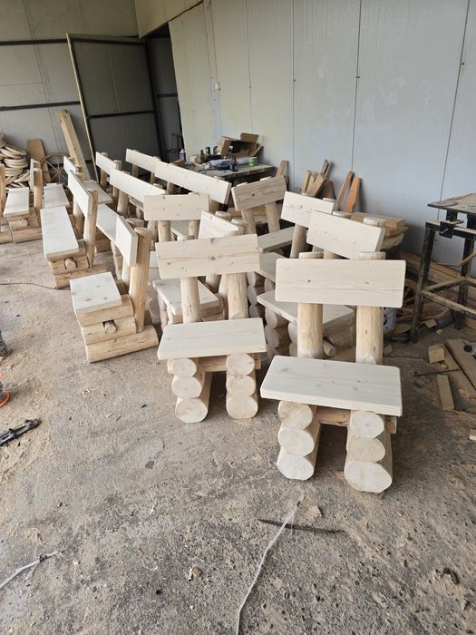 Balansoar  rustic din lemn masiv cu 2 leagăne  set masă  scaune