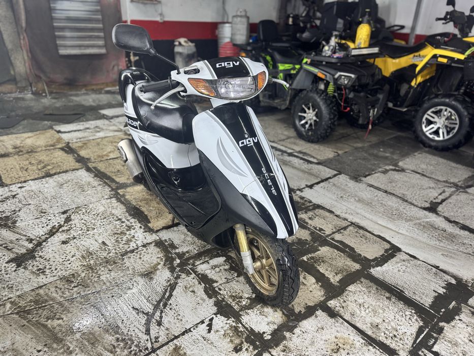 Японский скутер Honda Dio