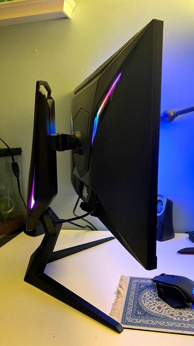 Gygabite FL25 240 Герц IPS!!!