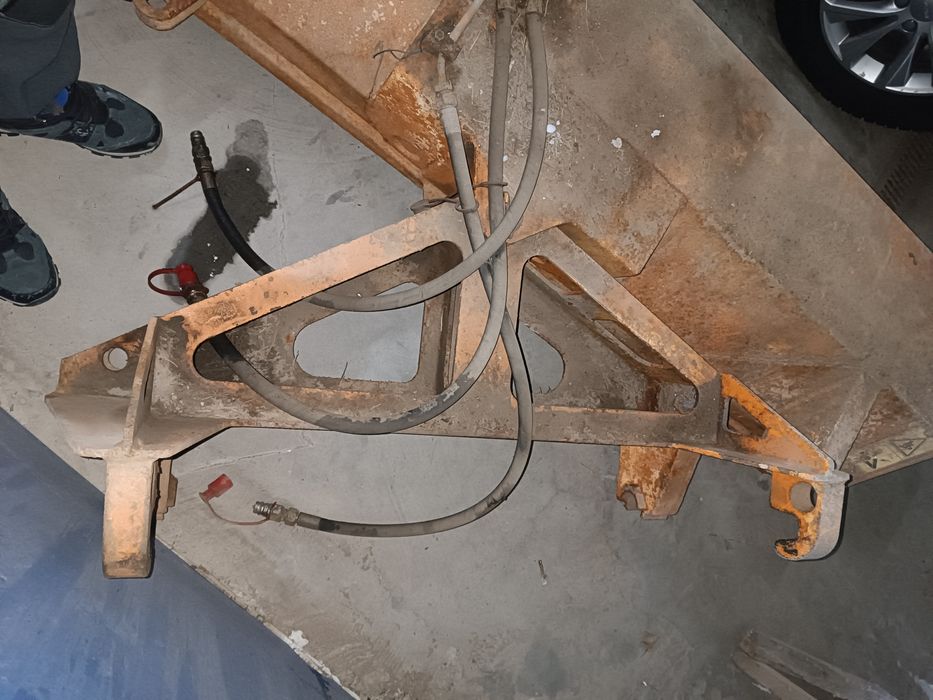 Продам щетку на боб кат мксм