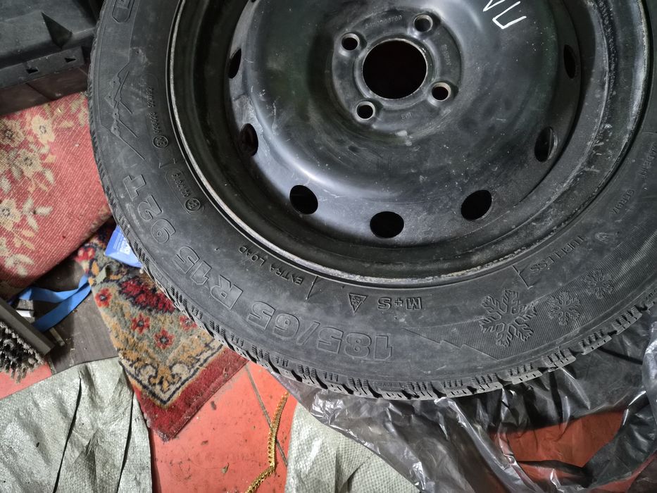 Колеса комплект с дисками (от лада vesta)