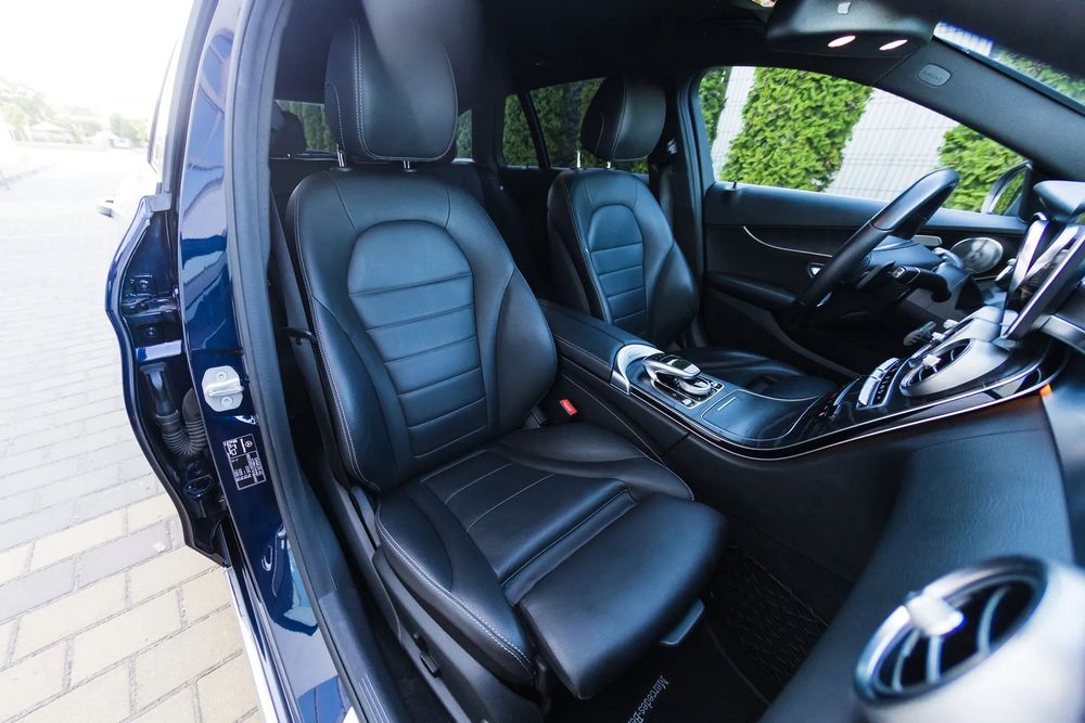 Mercedes-Benz C 350e, Burmester, Camere 360, Distronic, Full LED ILS, TVA deductibil