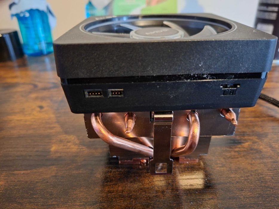 Охладител за процесор AMD Wraith Prism