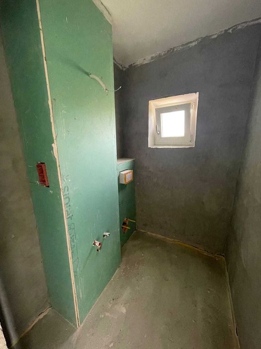 Apartament 4 camere, etaj 3, 2 băi, 2 balcoane