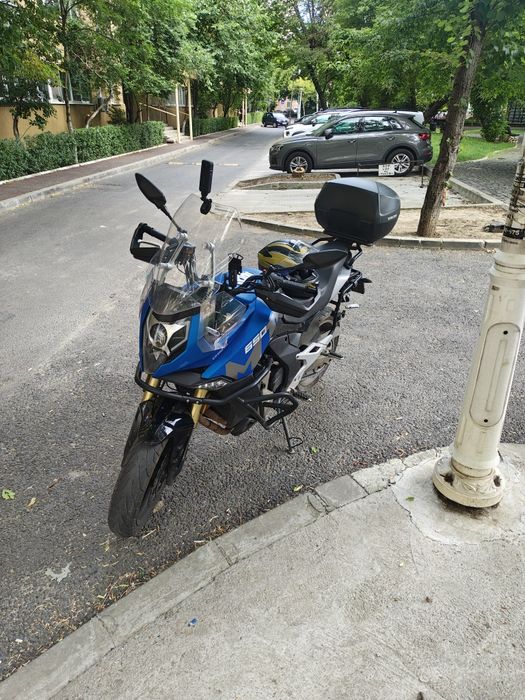 Motocicleta cf Moto 650 mt