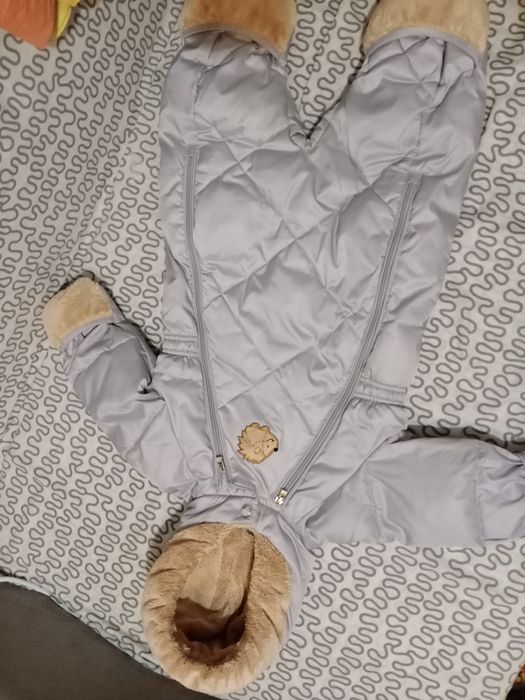 Продам детский комбинезон пуховик