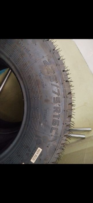 Покрышки на Уаз.