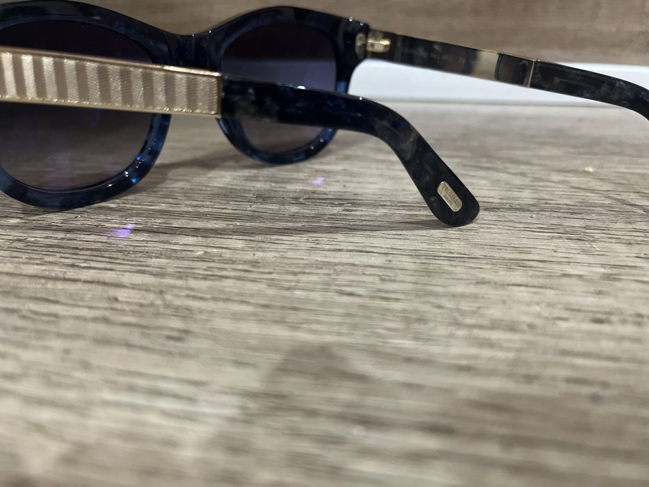 Слънчеви очила на TRUSSARDI