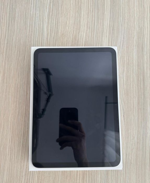 IPAD 10 (2022) 10.9" 10th Gen Wifi
256 GB, Grey


Tableta vine inclusa