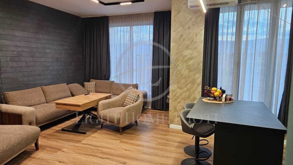 Реф. 1617 Къща с Три Спални / Двор / Две Паркоместа/ Остромила