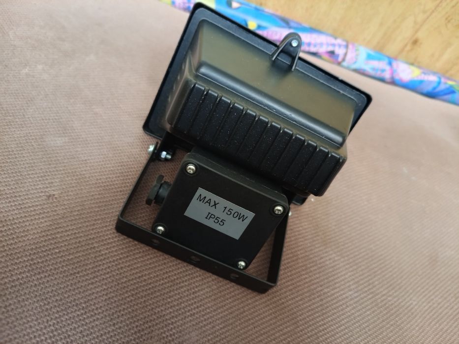 Фонарь -прожектор