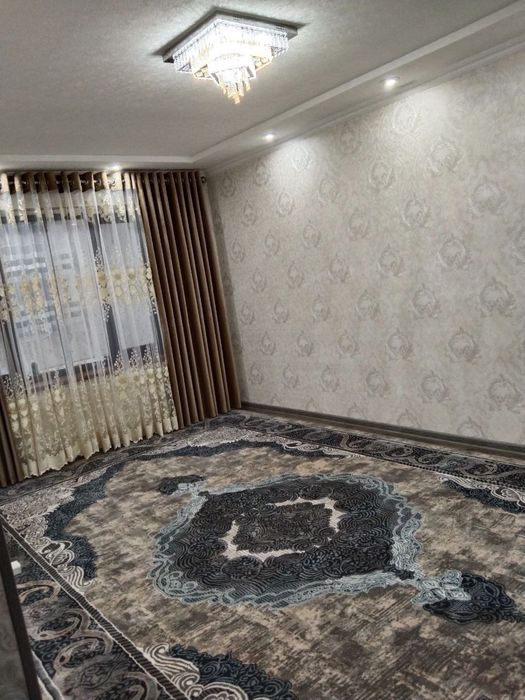 Жиззах шахар.
3/1микра район. 
Уй пишик гиштдан.
Сув свет газ бор.
Уй