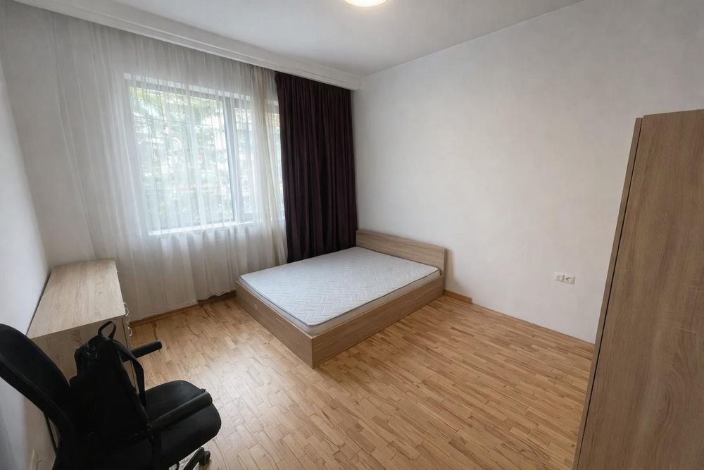 Дава се под наем Тристаен апартамент в София, Център - 90 кв.м за 850 € - Снимка #3