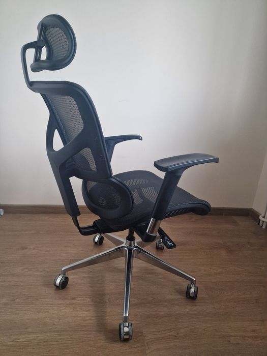 Ергономичен Офис стол