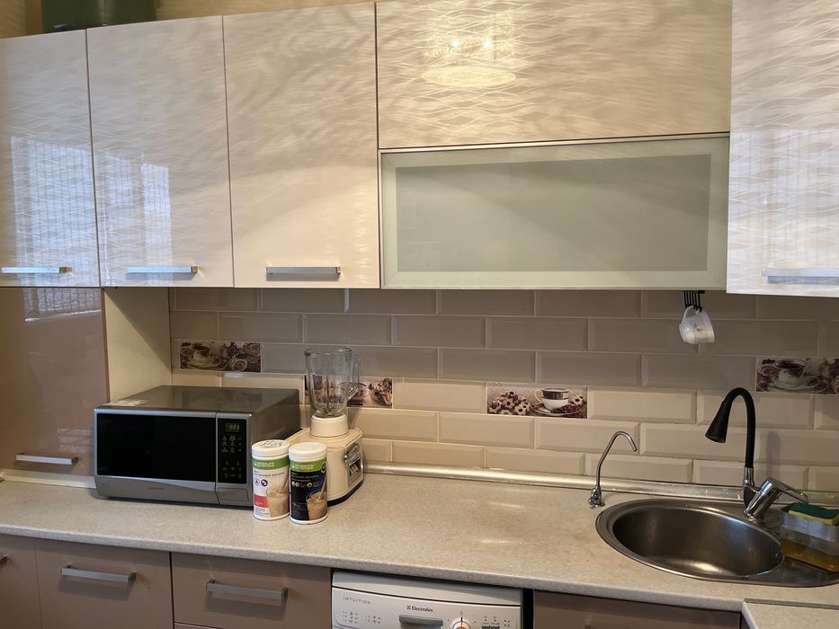 Срочно Продам 4х комн.кв 2эт