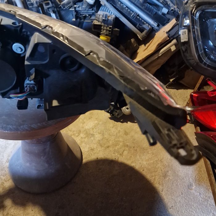 Mitsubishi Eclipse Cross 2019 full led след 2018 десен фар