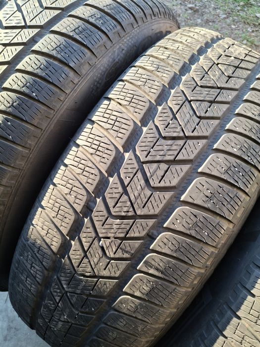 4 Anvelope de iarnă 235 60 r18 Pirelli