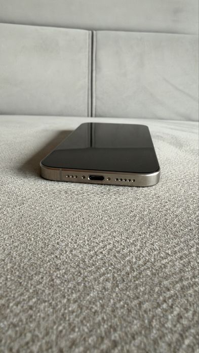 Iphone 15 Pro aspect ca nou Bistrita • OLX.ro