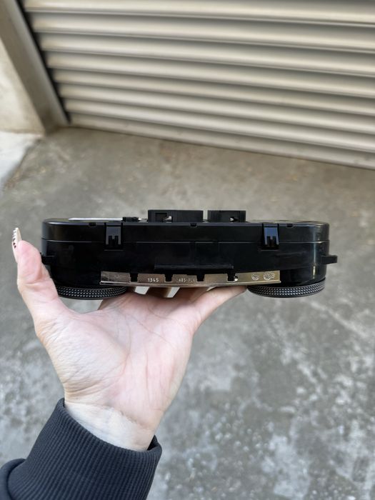 Оригинален панел за климатроник w204