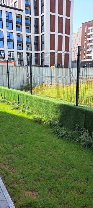 12бр. колчета 1м.  10бр. Оградни пана 1 х 2,5м .Цвят антрацит.