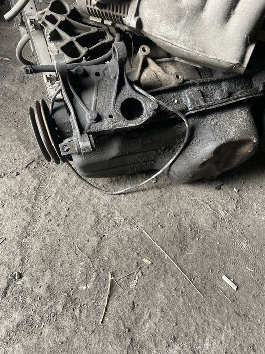 Двигатель На Опель Вектра .