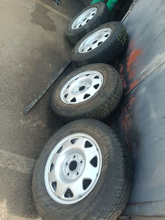 ЖЕЛ.ДЖ с гуми 205/70/15 Barum