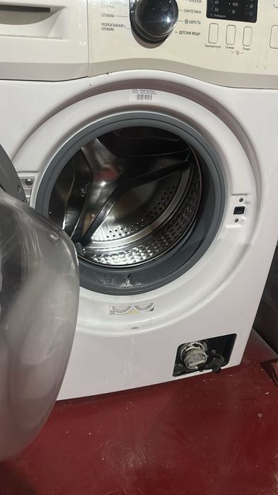 Продаю стриальную машину  2в1