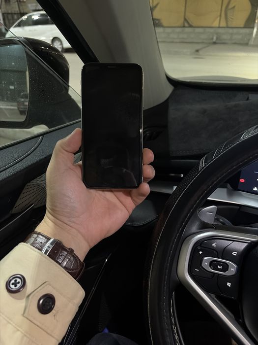 iPhone X в хорошем состоянии