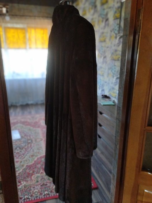 Продаю норковую шубу