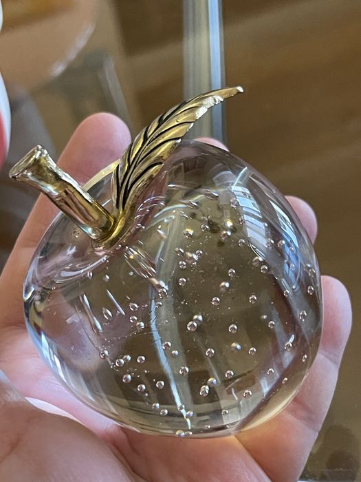 Статуетка яблоко