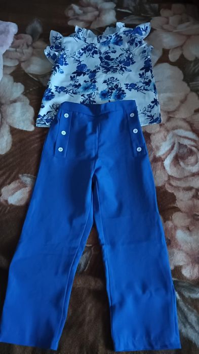 Haine fetițe în stare impecabilă