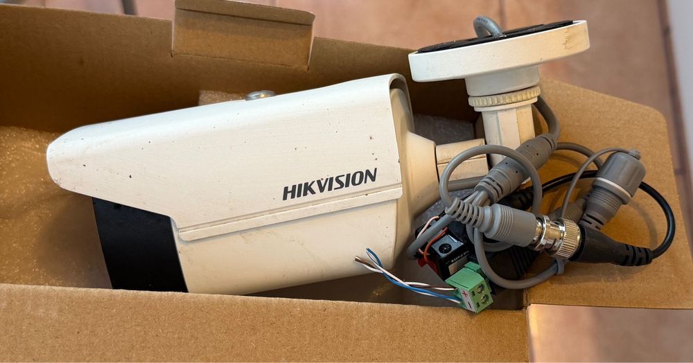 Sistem supraveghere 4 camere + dvr