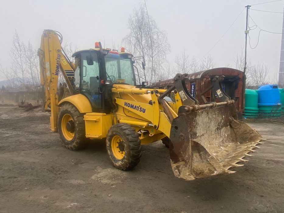 Buldoexcavator KOMATSU