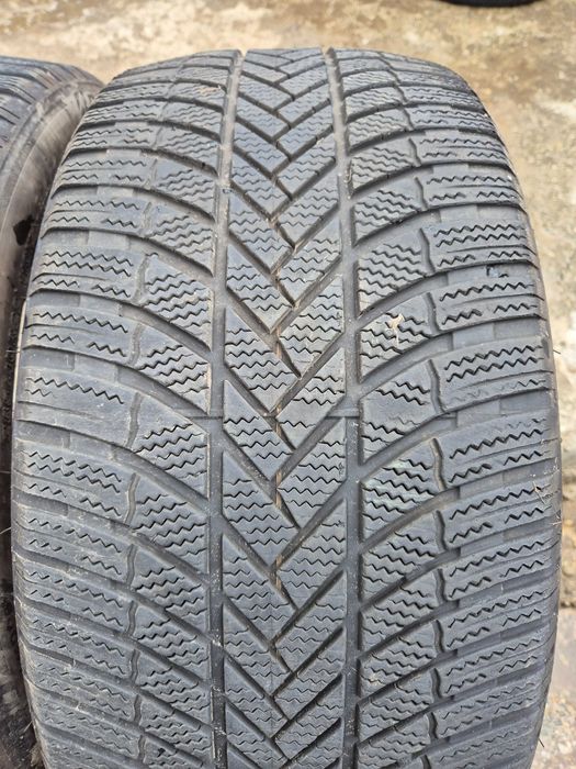2 Anvelope de IARNA - 285/40/22 BRIDGESTONE Stare Foarte buna DOT 2022