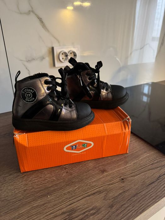 Прода детскую обувь