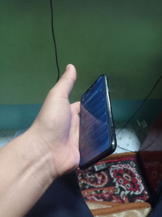 Iphone x srochne sotiladi kelishamiz