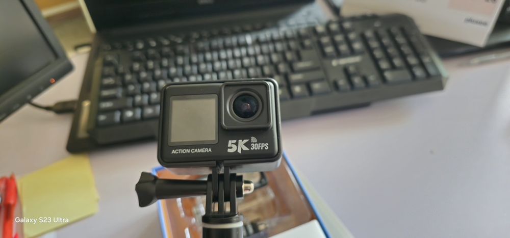 Se vinde o camera de actiune