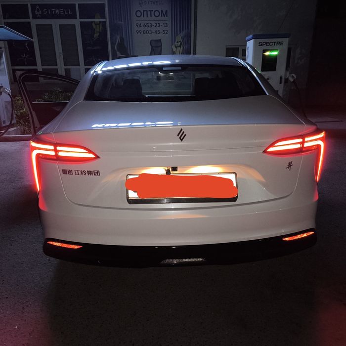 Продаю Новый Renault YI Электромобиль!