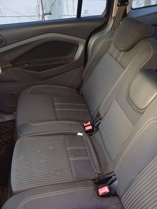 Ford c max an 2011